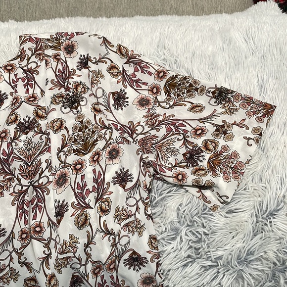 Worthington Floral Short Sleeve Blouse - Picture 3 of 6